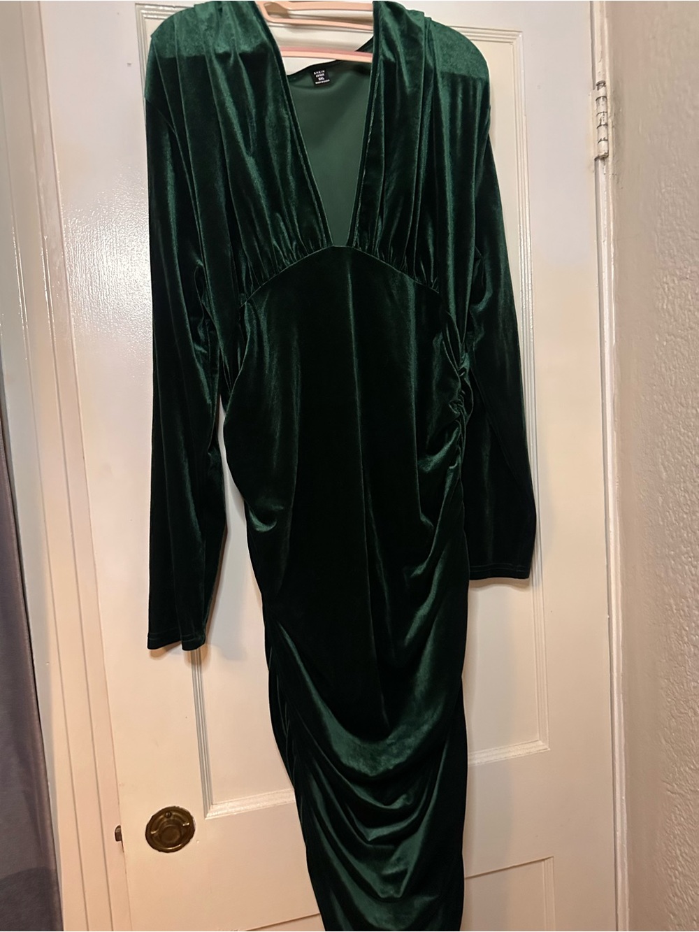 SHEIN Emerald Green Velvet Long Sleeve V-Neck Dress